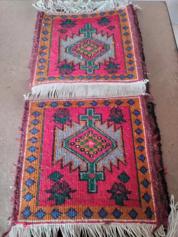 هر طرف فرش صندلی45 سانت در  حدود45سانت مناسب برای صندلی ماشین(قیمت یک جفت) gallery0