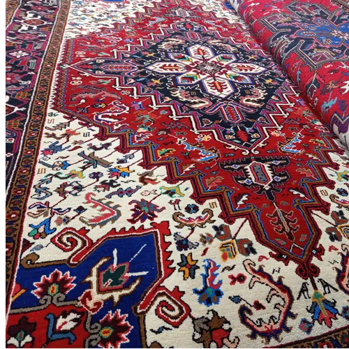 فرش انگشت بافت مهربان(بارماخ فرشی)